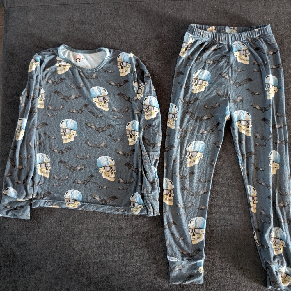 🌼2/$30🌼 Bambs Bamboo Skulls and Bats Pajamas